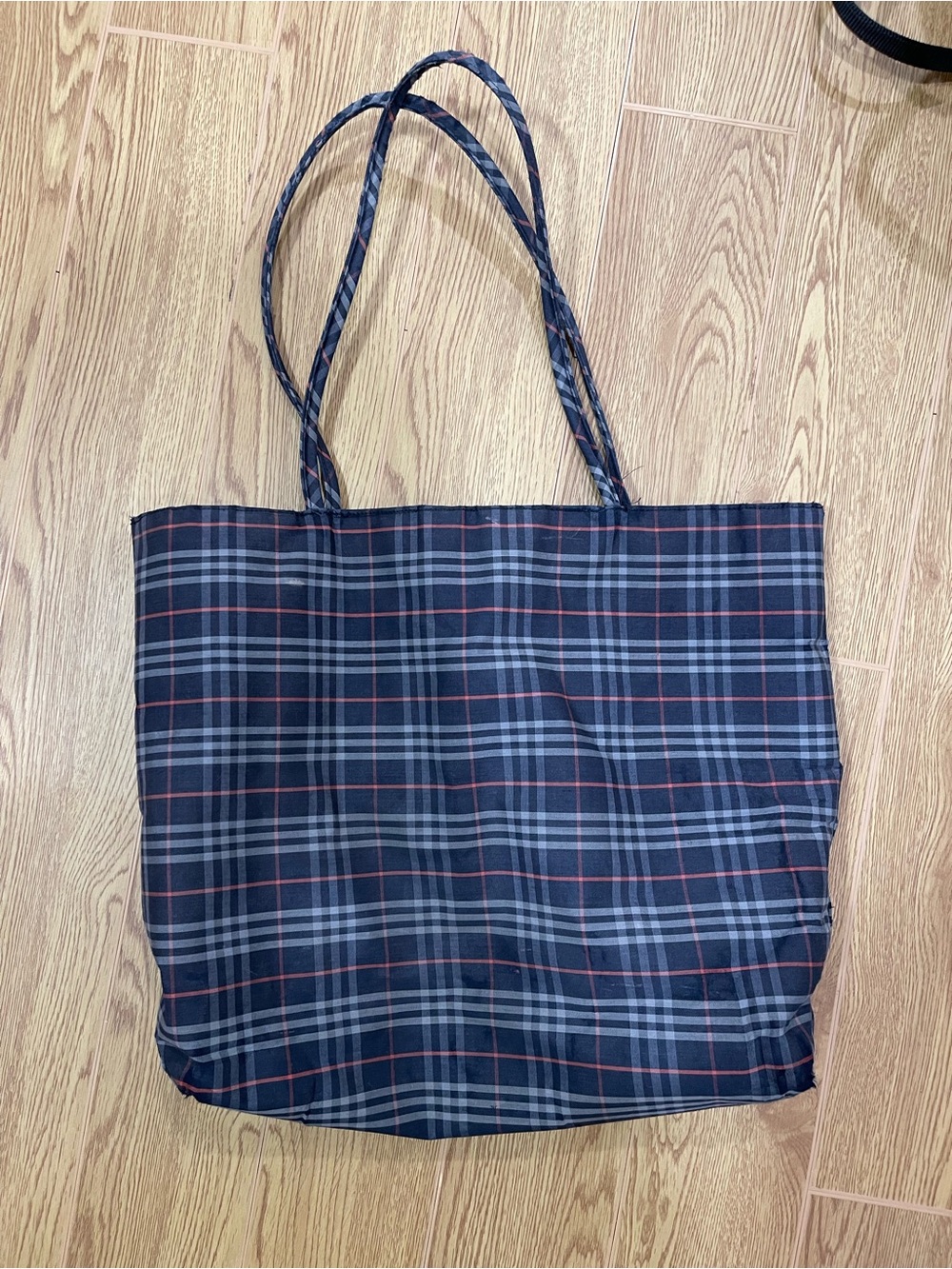 Burberry plaid tote bag